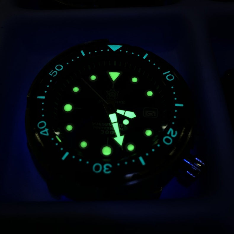 Sapphire lens sports mechanical canned diving watch