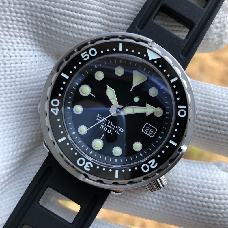 Sapphire lens sports mechanical canned diving watch