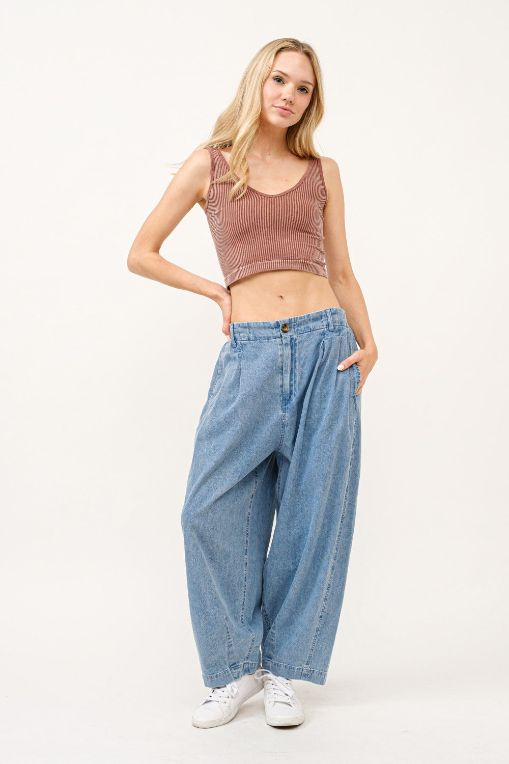 And The Why Elastic Back Pleated Loose Jeans